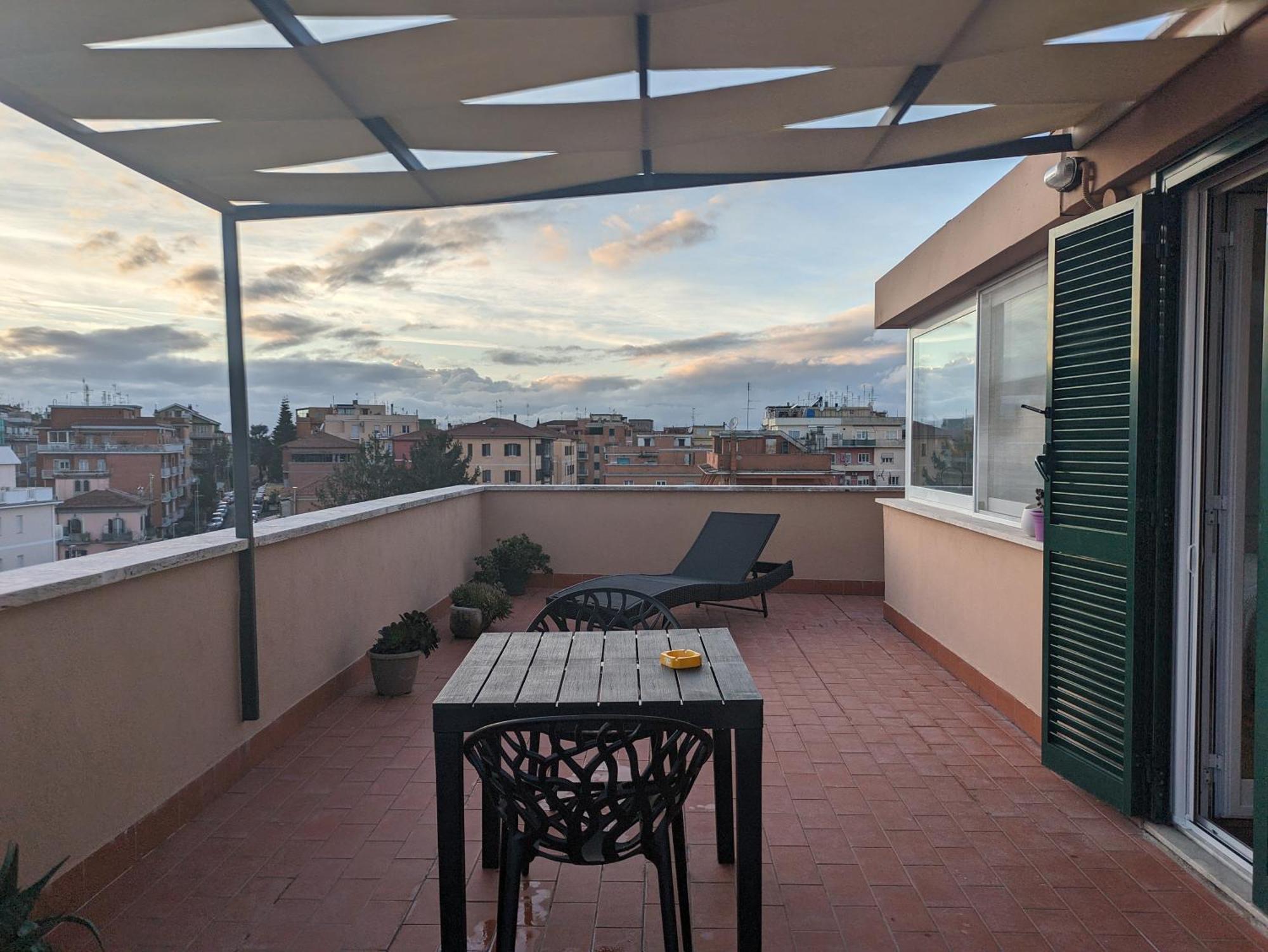 Lägenhet Casetta Sole, Superattico Con Terrazzo Vicino San Pietro, New *